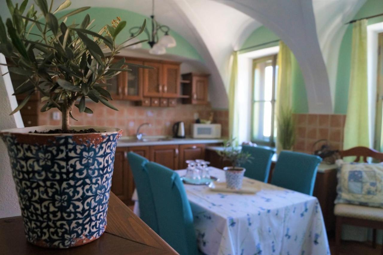 Olivea Penzion & Wine Mikulov Kültér fotó